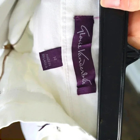 *NWT* Gloria Vanderbilt Amanda Classic High Rise White Denim Size 14 Short - Picture 5 of 6